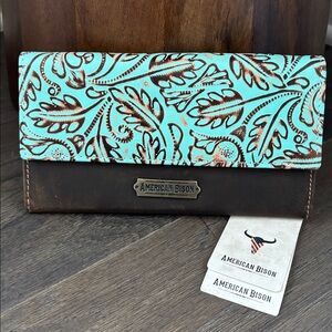 American Bison Genuine Tooled Leather,6 card,checks, 2 zip coin,snap top